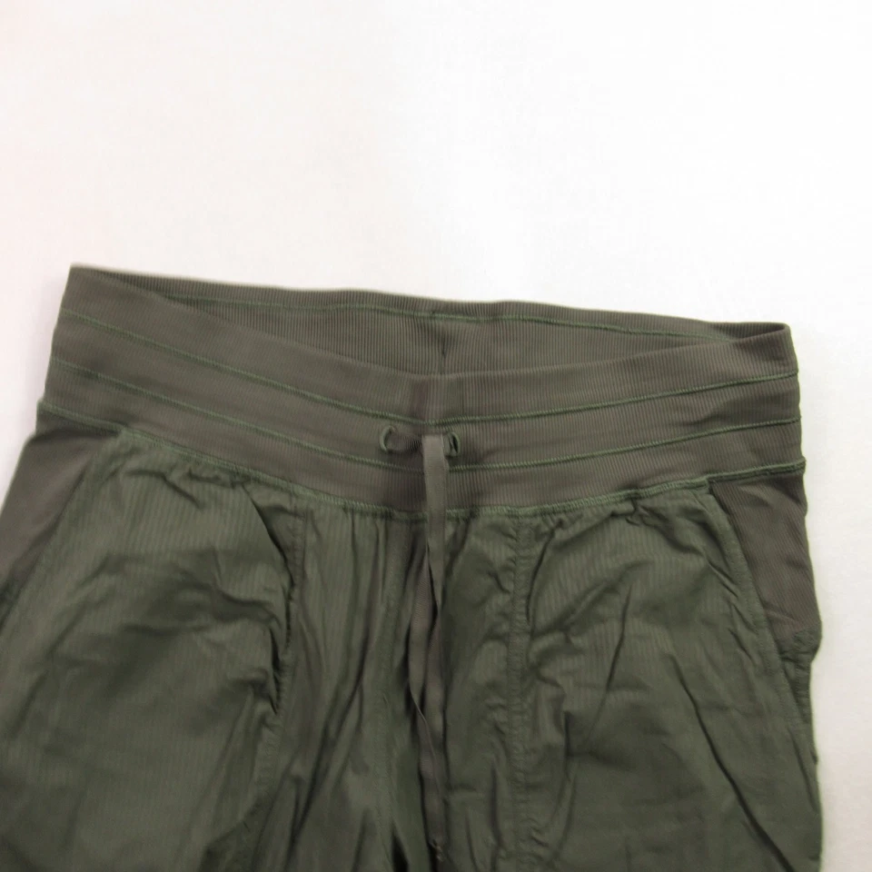 Pantalones de chándal Lululemon para mujer 8 piernas rectas informales verdes con cordón Foto 2 de 4