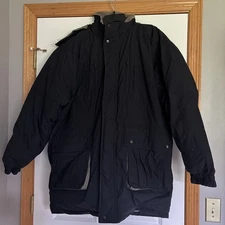 Men’s Large Downright Winter Jacket. Black Exterior. 80% Down Filler. Hooded