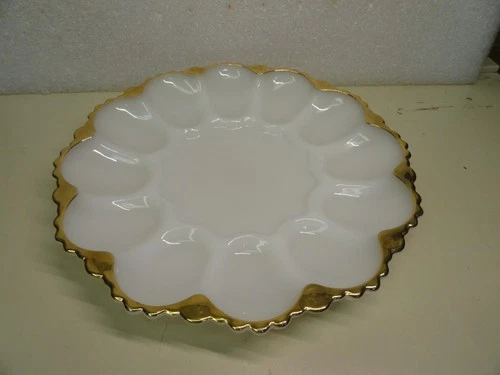 Vtg Anchor Hocking White Milk Glass Gilt Gold Trim Deviled Egg Dish Plate Tray