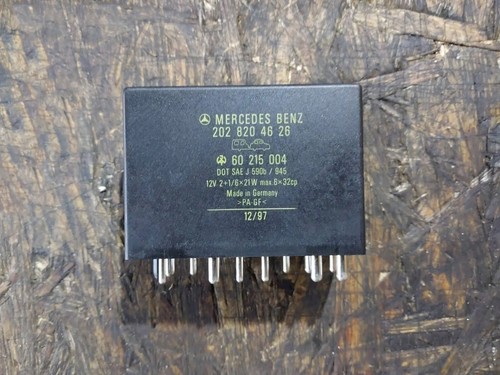 Mercedes Benz C Class W202 Wiper Hazard Relay Warning Light Module 2028204626 - Picture 9 of 24