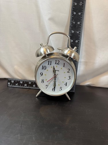 SHARP SPC800 Bedside Analog Alarm Clock Silver Quartz Battery Operated Glowing - Picture 6 of 6