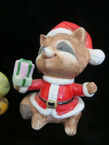 Vtg Set of 2 Homco Christmas Raccoons Porcelain Ceramic Figurines - #5611 - Picture 3 of 7