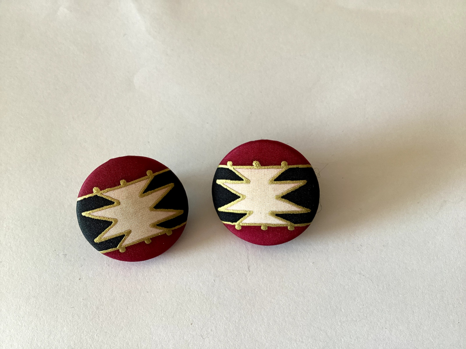 Threaded Fabric Design Round Shape Stud Style Pos… - image 1