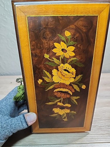 Caja de Música Tradicional Sorrento Reuge Música + Llave 36 Nota Tema de Edelweiss Lara - Imagen 10 de 22