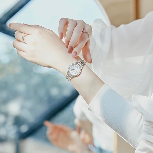 SEIKO LUKIA SSVV089 30th Anniversary MR.FRIENDLY Collaboration Women's Watch - Picture 5 of 9