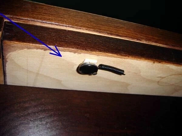 SET- Mini Spy Audio UHF Bug , MADE IN ISRAEL , Up To 300meter.  And UHF RECEIVER - Image 3 of 4