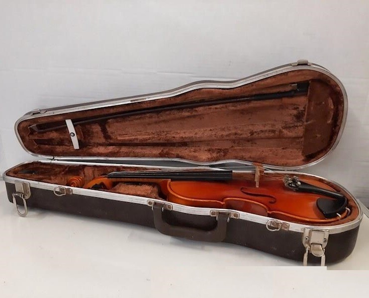 W Lewis Ton-Klar Dancla Model 126 Size 1/2 Violin. Case/Bow