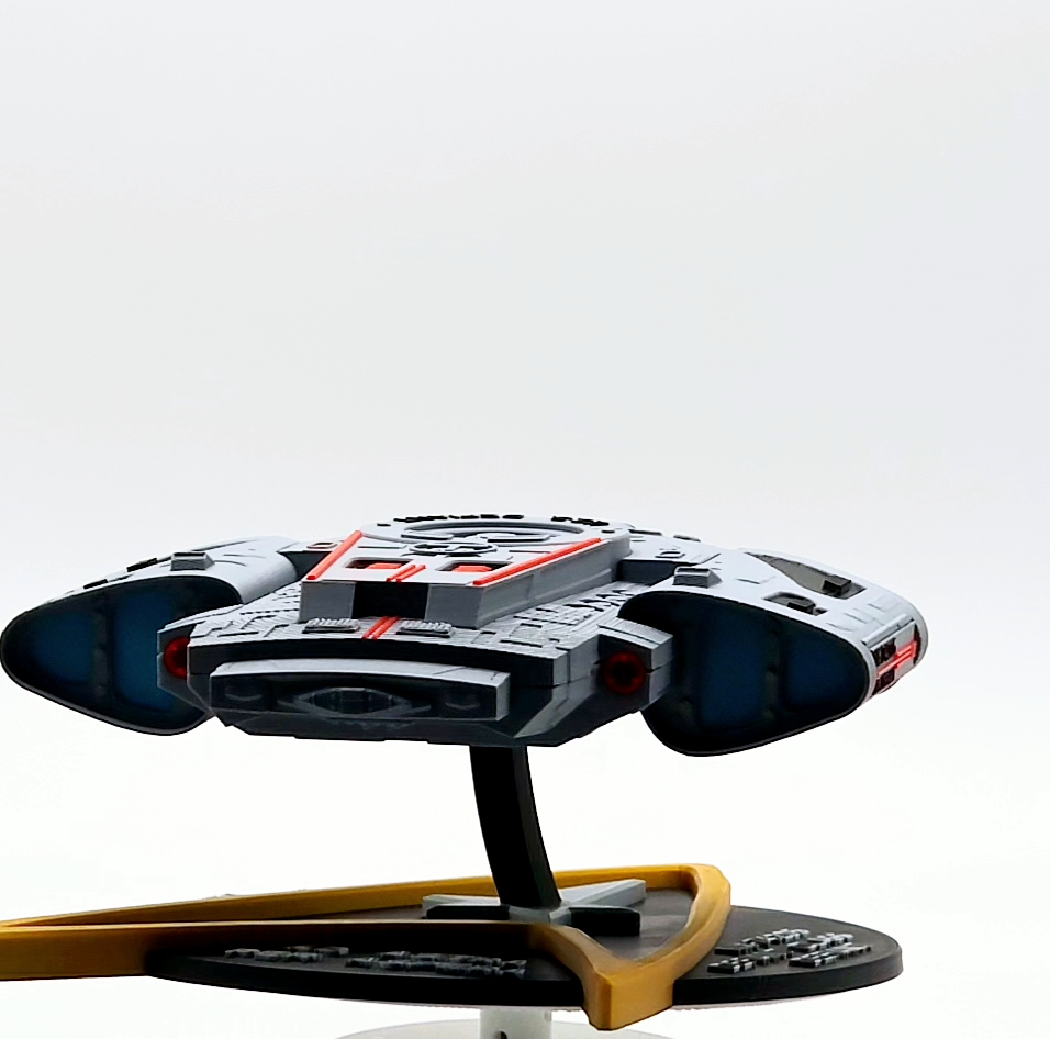 3D Printed USS Defiant NX-74205 Model – Sci-Fi Starship