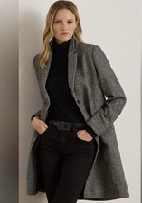 Stunning Vintage Elegant gray herringbone wool coat by Casualcraft.