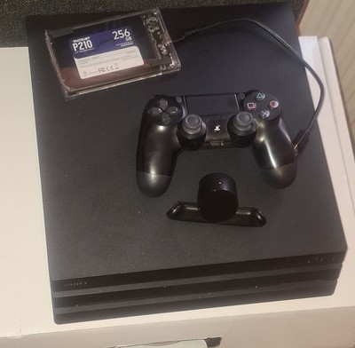   PS4 Pro 1TB Konsole Bundle mit Box + Extras Ultra Rare FW 9.0