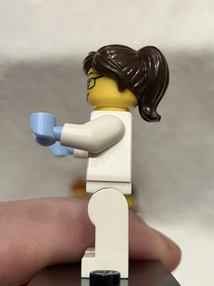 LEGO Minifigura Lote E - Dama Científica, Lord Business + Bárbaro Serie 11 Foto 3 de 4