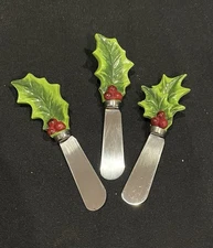 VTG Resin Holly Berry Handle Christmas Cheese Spread Stainless Steel Set Of 3