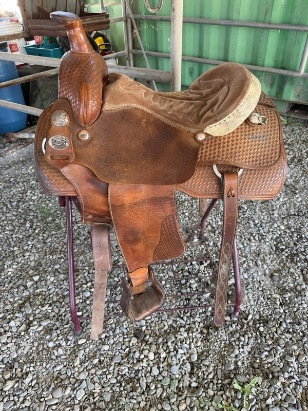 15” Western Saddle Ortho Flex Gorgeous Tooling