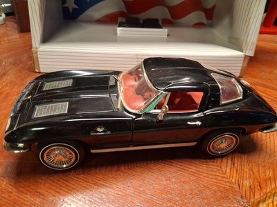 1963 AMERICAN MUSCLE CHEVROLET CORVETTE STING RAY BLACK ERTL 1:18 DIECAST CAR