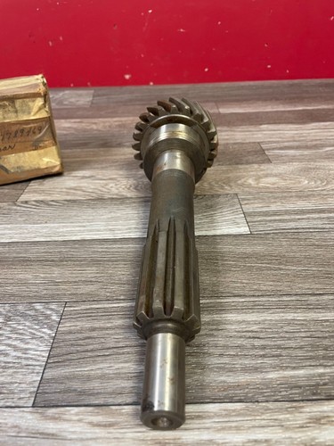 VINTAGE 1957 1958 MOPAR TRANSMISSION INPUT SHAFT GEAR NOS 825 - Picture 3 of 3