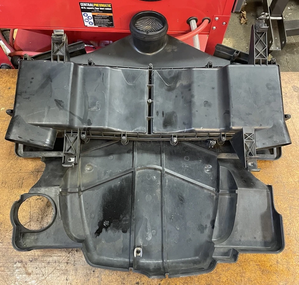 Conjunto de caja de aire filtro de admisión de motor 99-03 Mercedes W208 CLK430 1130900201 OEM Foto 2 de 4