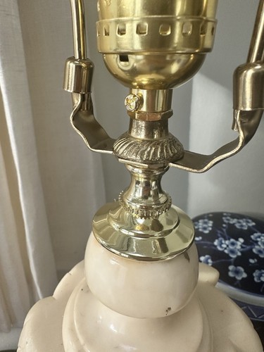 Vintage Alabaster Lamp /Marked Made In Italy / 19.5” High - Picture 12 of 12