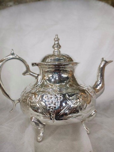 Moroccan Handmade Silver Big Teapot, Elegant Engraved Design For Tea Serving - Picture 5 of 11