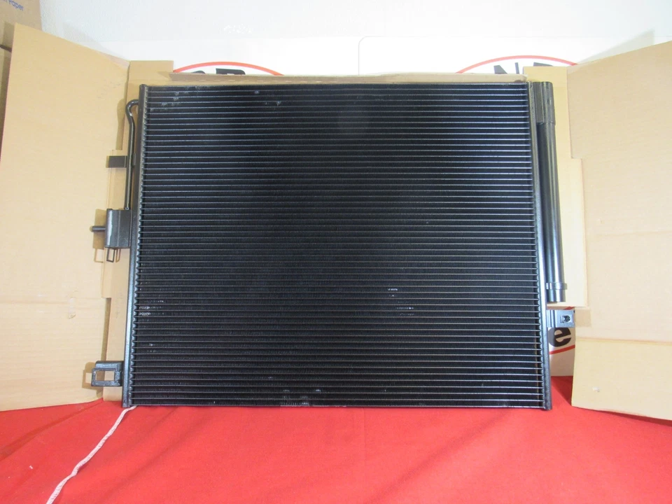 2015-2020 DODGE DURANGO AC Condensador NOVO FABRICANTE DE EQUIPAMENTO ORIGINAL MOPAR - Imagem 3 de 4