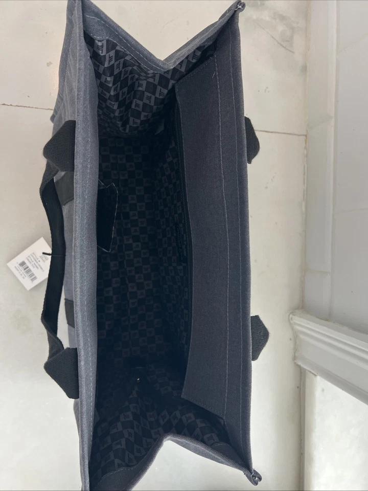 Bolso de Mano London Fog Collection Lona con Cremallera Gris Denim Adulto NUEVO PRECIO DE VENTA SUGERIDO POR EL FABRICANTE $98 Foto 3 de 4