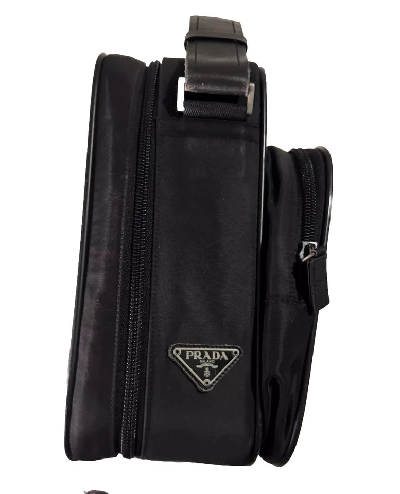 Maletín de nailon vintage Prada Tessuto Tecnico Nero --USADO - Pre amado Foto 2 de 4