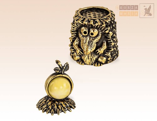 "Hedgehog with Magnet" Souvenir Сollectable Thimble Figure Statue BronZamania - Picture 2 of 2