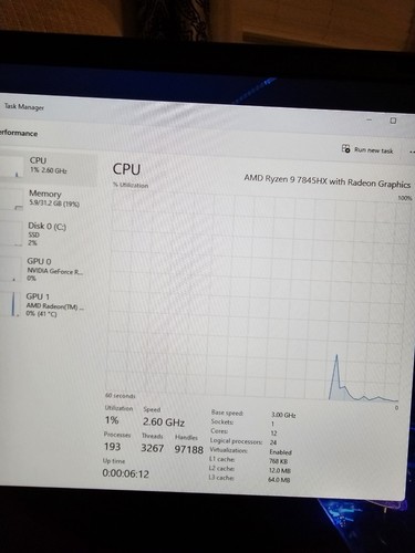 Alienware m18 R1 18" 2023 FHD+ 3.0GHz AMD Ryzen 9 7845HX 32GB 1TB SSD - RTX 4070 - Picture 14 of 20