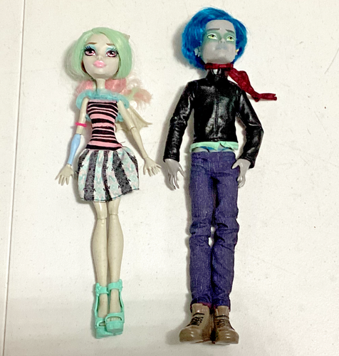 Monster High Love in Scaris Garrott du Roque Rochelle Goyle Puppen 2011 2014 LESEN
