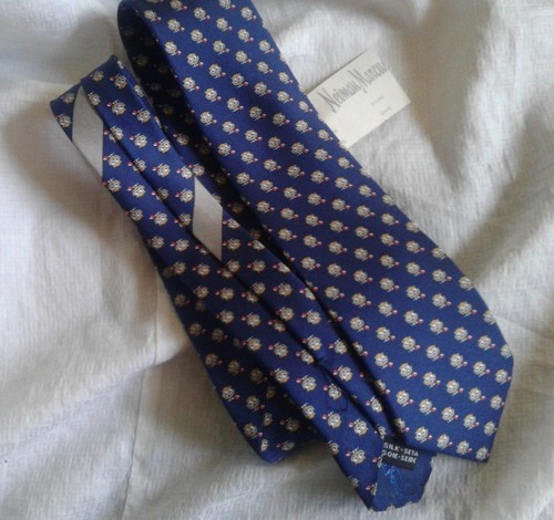 Salvatore Ferragamo Tie 100% Silk hand made in Italy - Picture 3 of 4