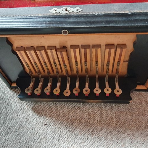 Very old 1 row diatonic button accordion w. 3 couplers at the side - Picture 2 of 12