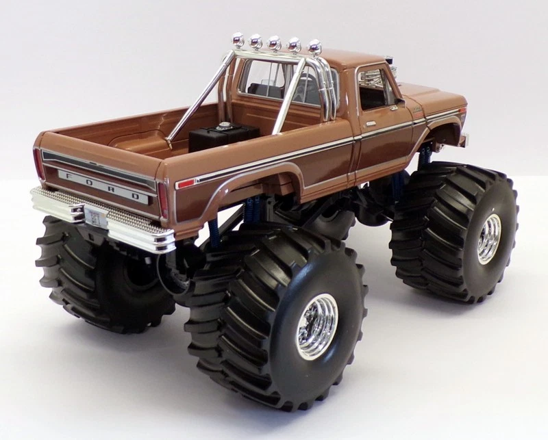 Greenlight 1/18 Scale 13557 - BFT 1978 Ford F-350 Monster Truck - Two-Tone Brown - Image 2 of 4