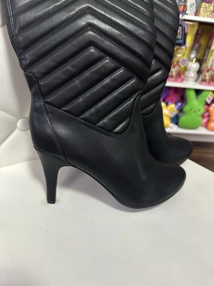 Botas hasta el muslo tórrido (talla 12 1/2) Foto 3 de 3