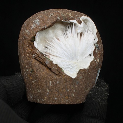 Scolecite Spray Flower on Apophyllite | Quartz Geode & Amethyst Crystal 150g - Picture 10 of 13