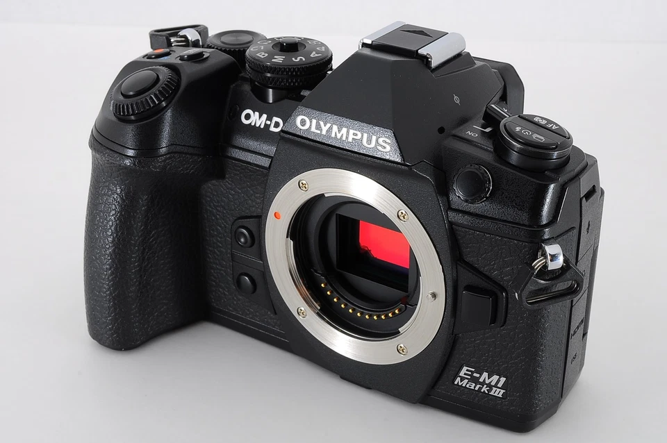 Olympus OM-D E-M1 Mark III Black Mirrorless Camera Body [13,191 shots] From JP - Image 3 of 4