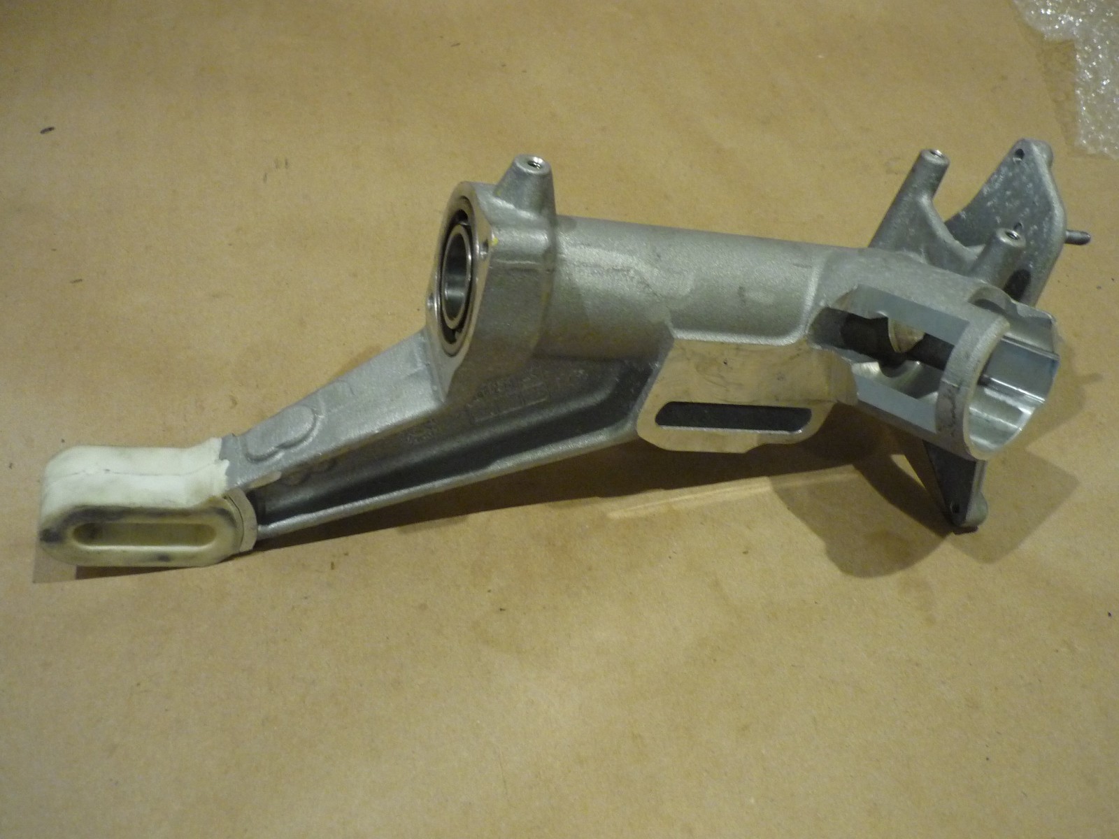 Ferrari 430 -Steering Column Support _ P/N 197700