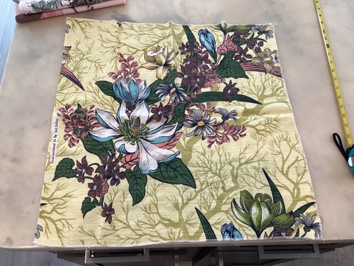 Rottami di pannello tessuto cucito floreale vintage 21"x22" trapunta/cuscino focale - Foto 2 di 5