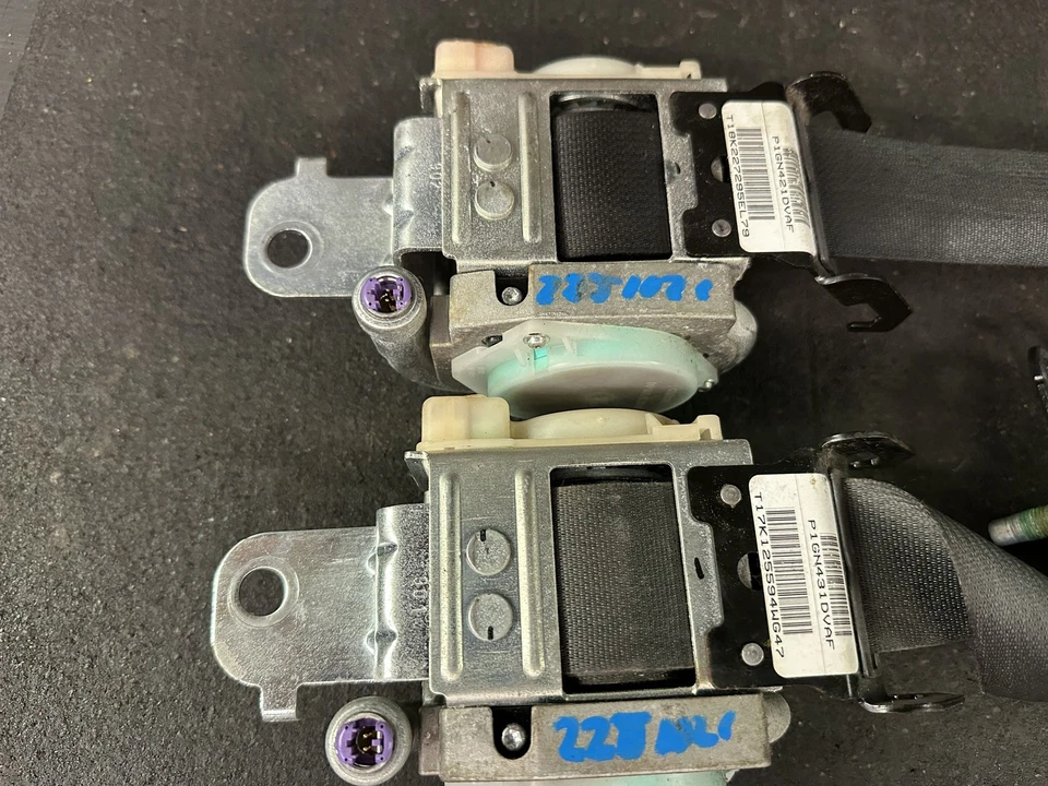 08-10 DODGE CHALLENGE CINTURÓN DE SEGURIDAD DELANTERO CONDUCTOR Y PASAJERO RETRACTORES 1GN431DVAF Foto 3 de 4