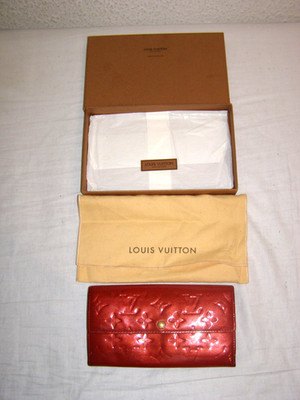 LOUIS VUITTON, Sarah Long Wallet, Vernis Red - Edelst