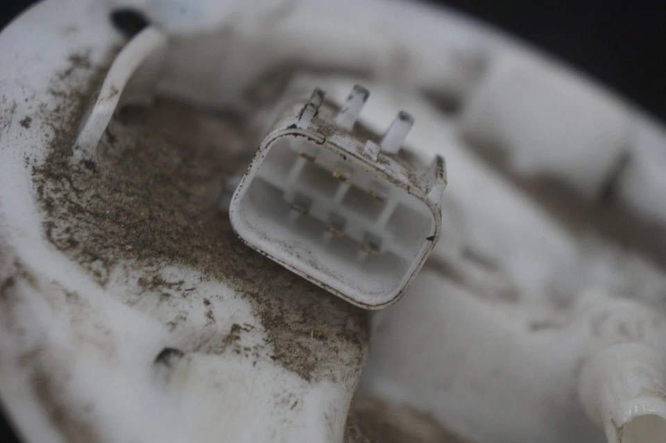 Bomba de combustible doble de gas OEM FR3V9H307CC FR3Z9H307E Ford Mustang Shelby GT350 2015-20 Foto 3 de 4