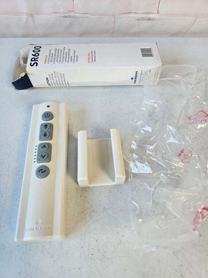 Emerson SR600 6 Speed LED Remote Control - Image 2 of 2