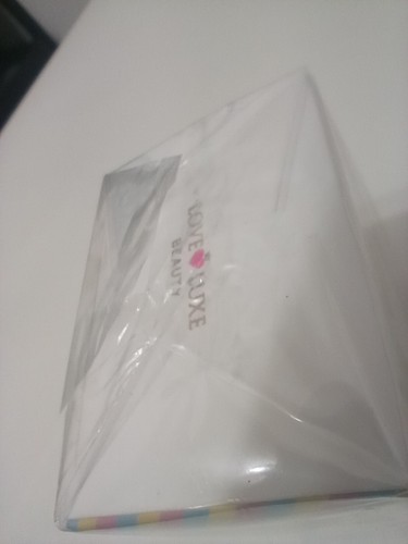 WHITE Vanilla by HELLO KITTY Perfume FULL SIZE Neck and Wrist Spritz - Picture 3 of 6