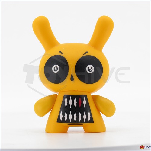 Kidrobot Dunny 2009 Series Untitled by Dalek 3 inch yellow vinyl figure loose - Picture 2 of 2