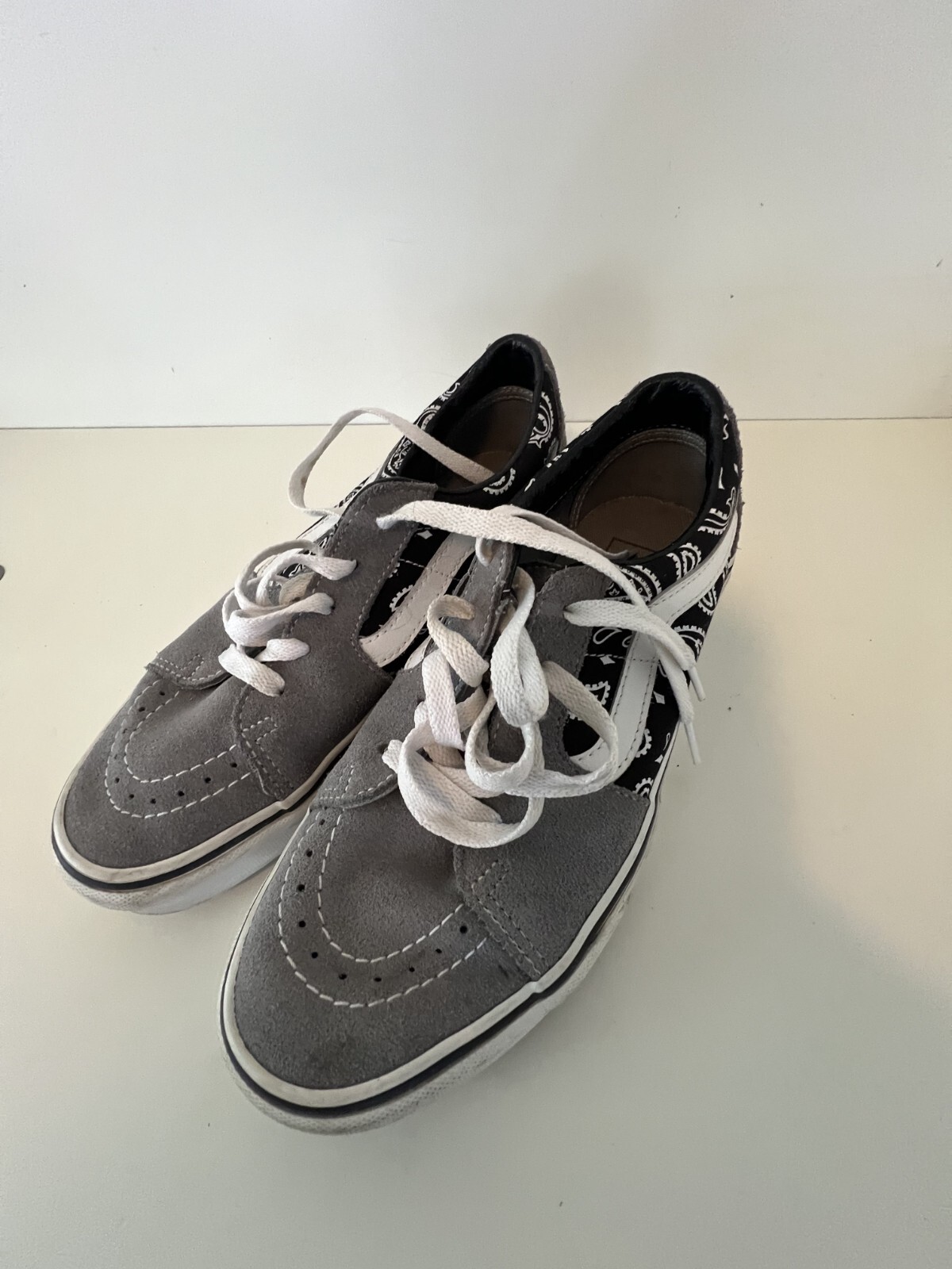 SAOLA Scarpe da skate VANS basse paisley grigie vero bianco scamosciato uomo 6 donna 7 5 ottime