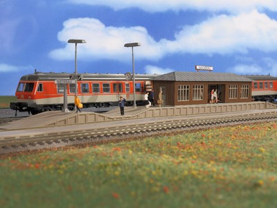 43549 / 3549 Vollmer HO Kit of Platform Niederau with waiting hall