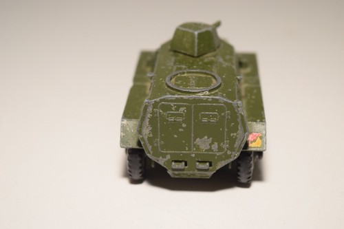 A35 1:43 DINKY TOYS 676 PORTAEREI PERSONALE CORAZZATO VERDE MILITARE BUONE CO... - Foto 5 di 7