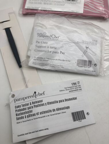 Pampered Chef Lot of 3 Pie Gate 1719 cake tester 1794 pink zebra coupon holder - Picture 3 of 4