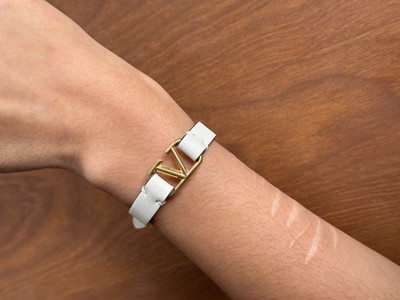 Valentino Garavani White V-Logo Signature Leather Bracelet