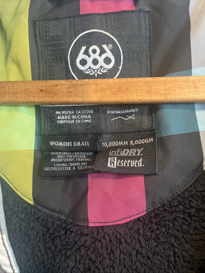 Chaqueta de snowboard para mujer 686 talla pequeña Foto 2 de 3