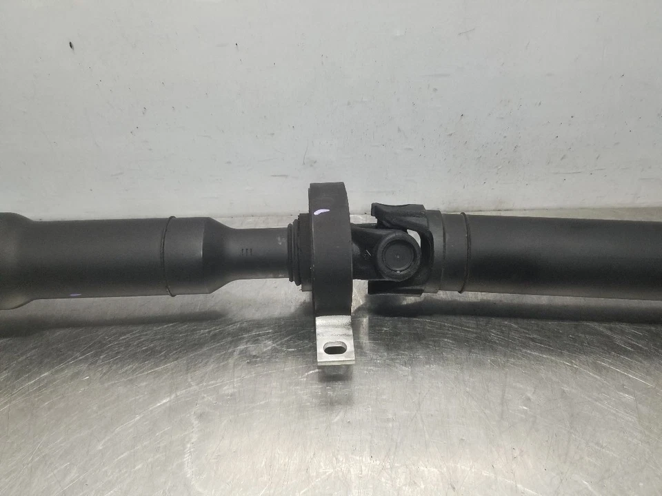 08 2008 BMW 135I 3.0L RWD REAR DRIVE SHAFT  Foto 4 de 4