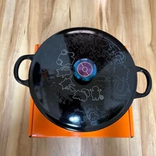 Le Creuset Pokemon shiny black Marmit 22cm 2.6L Enameled Pot cooking cookware